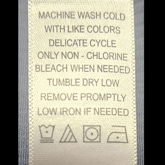 NINE. EIGHT NEW YORK Women's Silverado Sage Long Sleeve Corduroy button Up Tunic - Picture 14 of 16